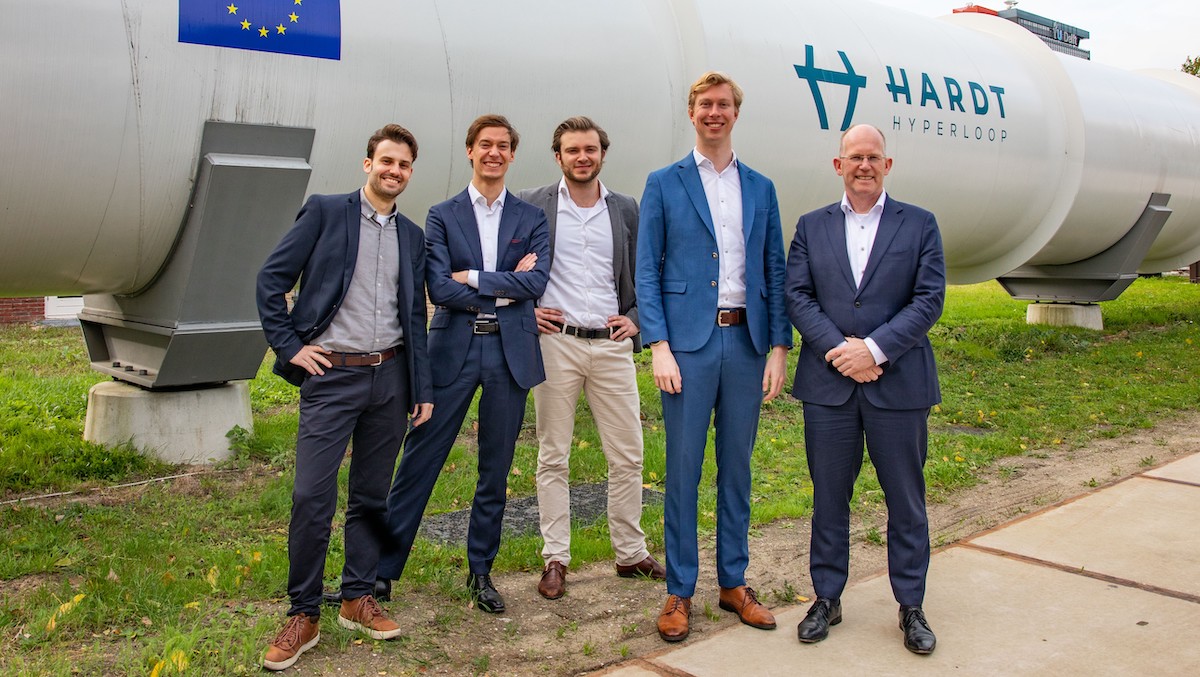 Frank Thelen beteiligt sich mit seinem VC-Fonds Freigeist Capital im Rahmen des von Koolen Industries angeführten Business Konsortiums an einem Multi-Millionen-Investment in Hardt Hyperloop