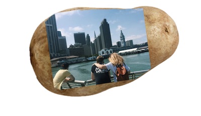 Potato Parcel Nachrichten und Grüße auf einer Kartoffel