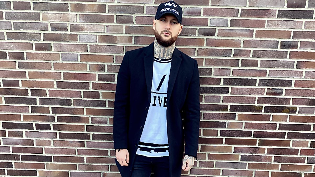 MODIVERSO Luxus Mode Label für Männer: Hoodies, T-Shirts und Caps